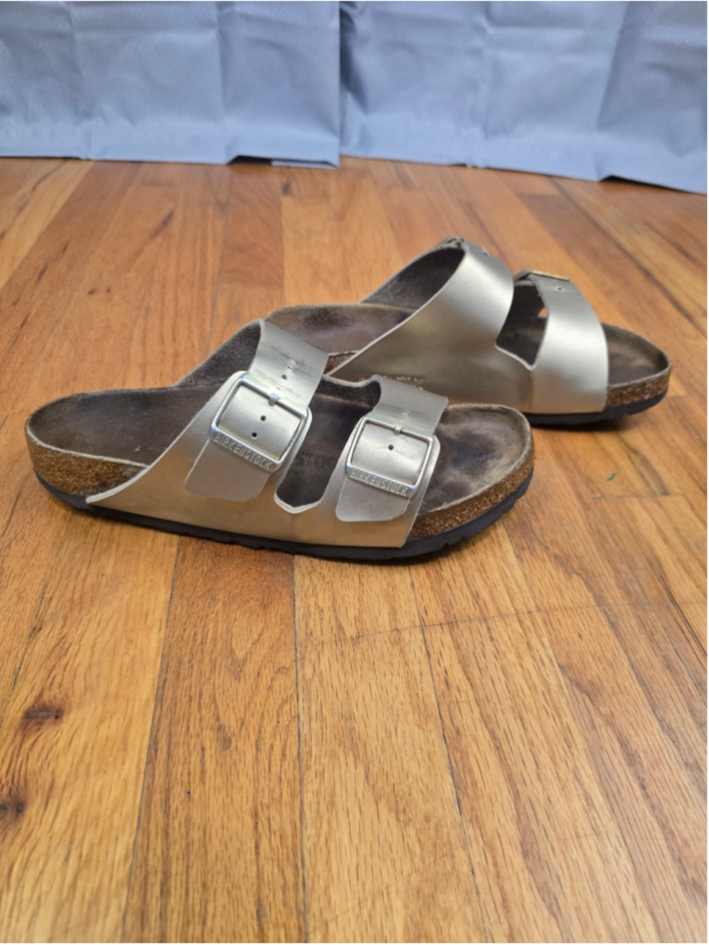 Women's Birkenstock Arizona Sandals Gold Metallic Size 40